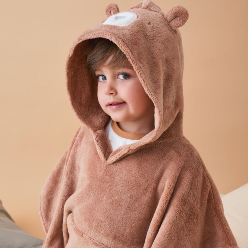 Image d'ambiance de présentation du produit Poncho Little Bear en groloudoux (2-4 ans) - Noukie's